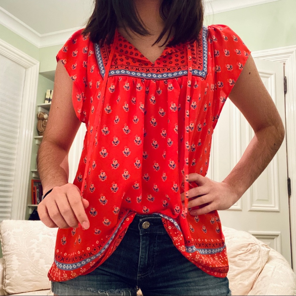 XS Red Gap Top